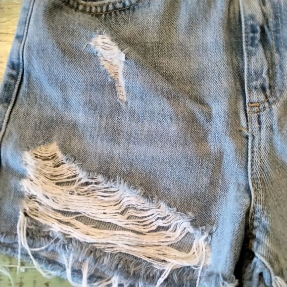 Topshop Moto MOM Denim Shorts US Size 2 Cut Off and Distressed - Picture 3 of 10